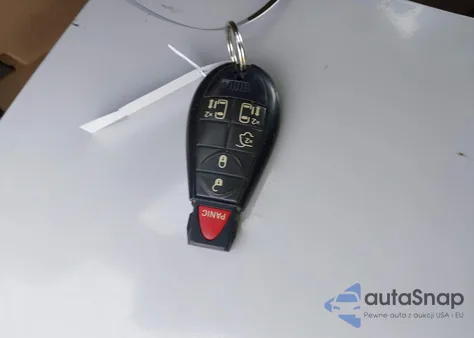 2013 Chrysler Town & Country Touring из США, поврежденный, VIN 2C4RC1BG5DR677782